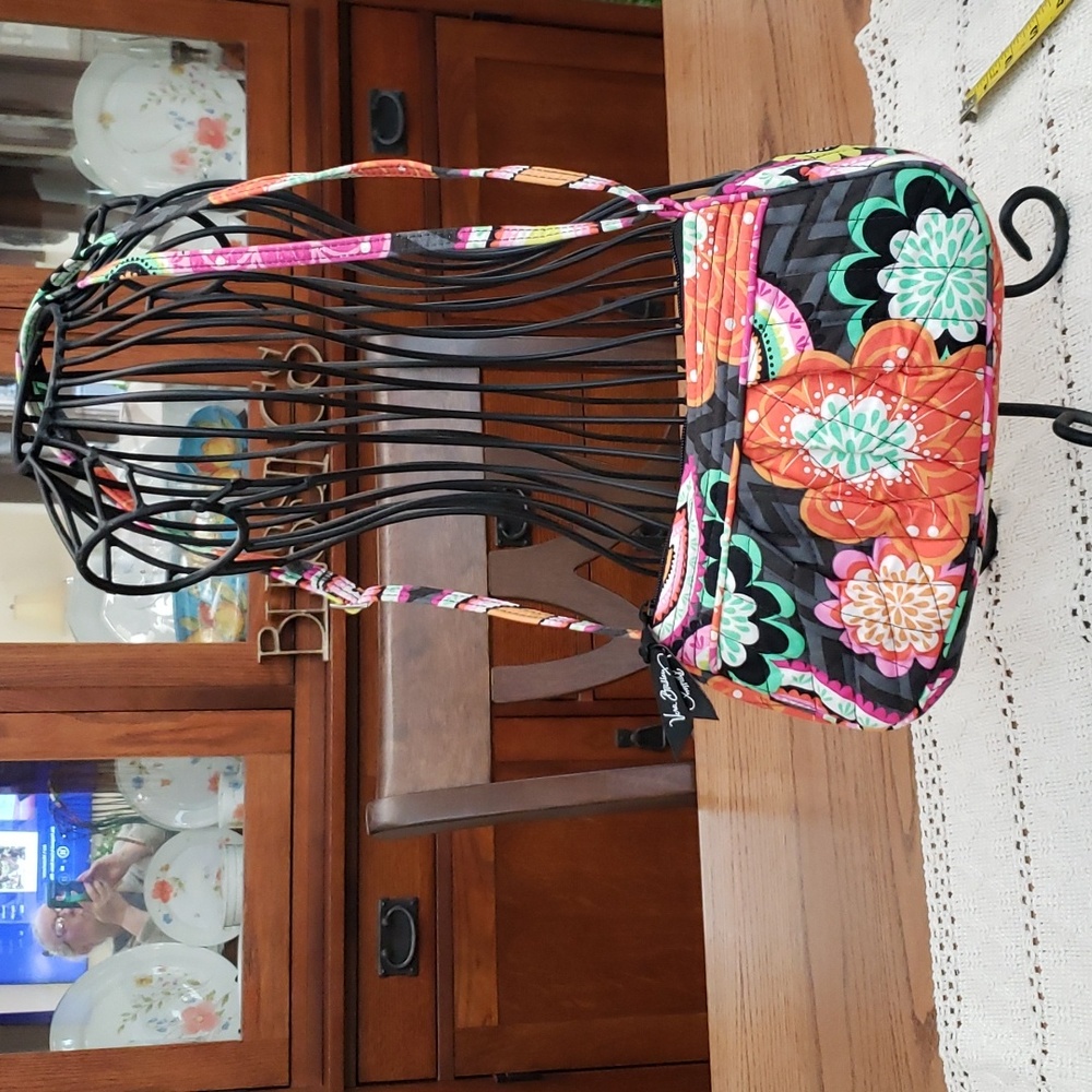 NWOT Vera Bradley Frannie Crossbody (Ziggy Zinnia) pattern